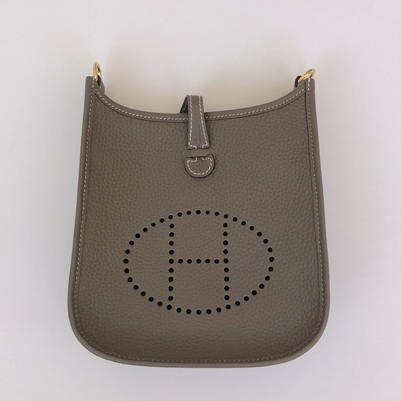 🎉HP🎉NWT Hemes Evelyn 16 Amazon Etoupe x Indigo - Picture 4 of 11